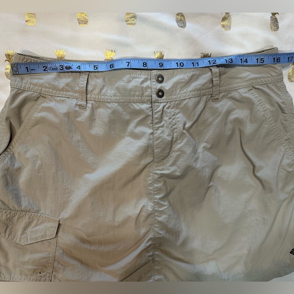Columbia Khaki Skort Size 12 EUC - Picture 7 of 16